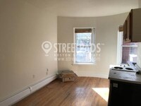 Building Photo - bedroom in Boston MA 02120