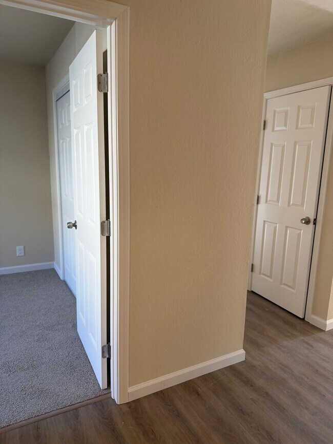 Building Photo - Kent/Pal