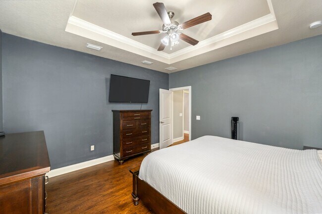 Building Photo - 2137 Janet St