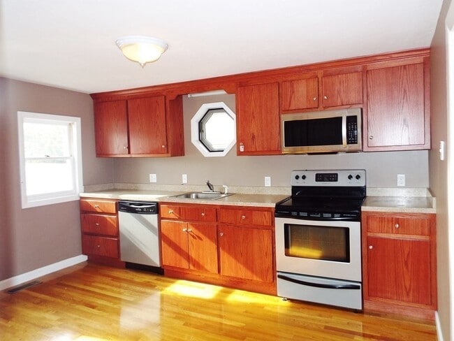 Building Photo - 60 Alpine Pl