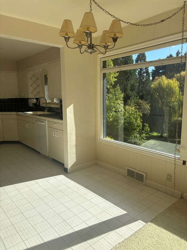 Building Photo - Enjoy 1.125 Acres near Downtown McMinnville