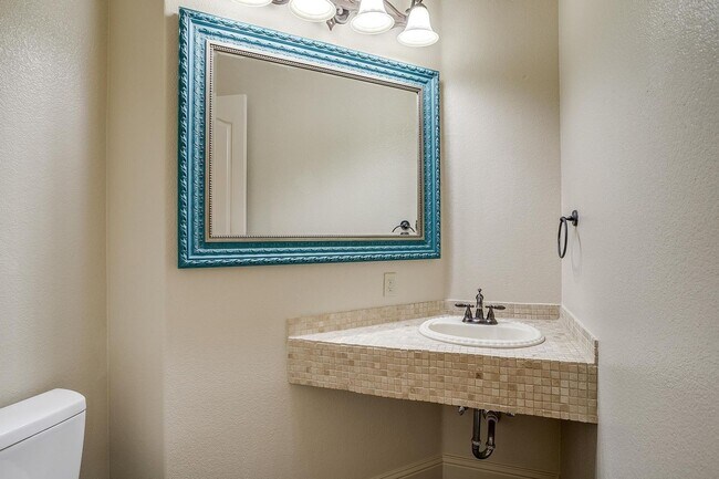 Building Photo - Beautiful 3 Bed, 2.5 Bath Located in HIghly Desired Willow Park Village- Aledo ISD-  76008