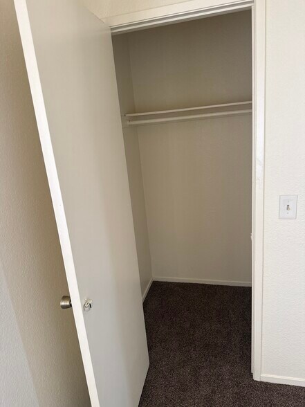 Building Photo - 701 Summerwood Ln