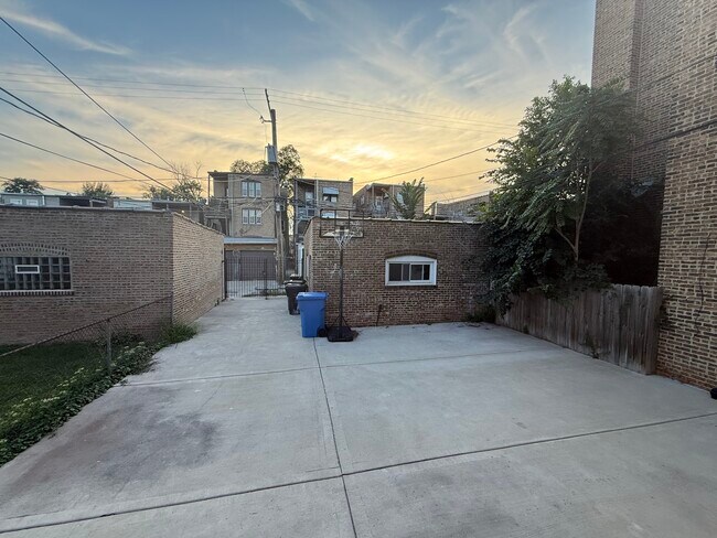 Building Photo - 7924 S Marshfield Ave