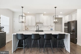 Building Photo - 11190 Wheeler Ridge Dr