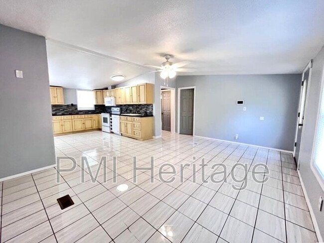 Building Photo - 12651 Scenic Dr