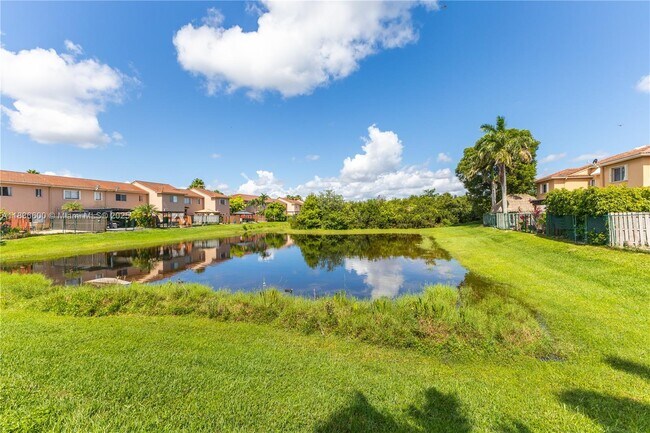 Building Photo - 942 SW 147th Ct
