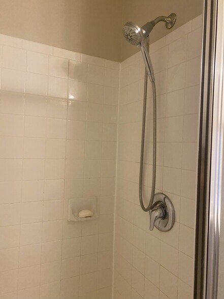 Building Photo - 46628 Drysdale Ter