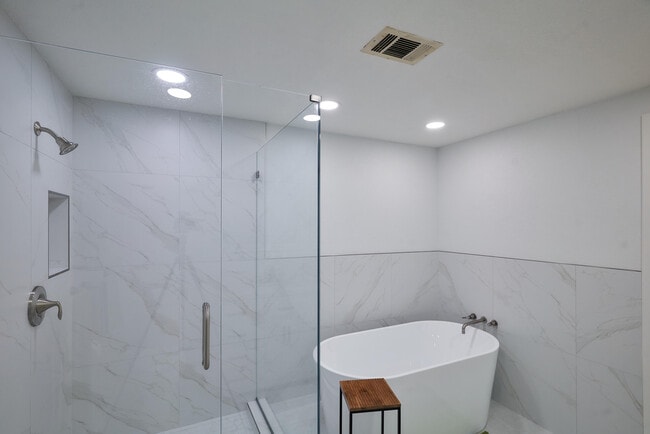 Building Photo - 84 Presidio Pl