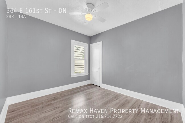 Building Photo - 364 E 161st St