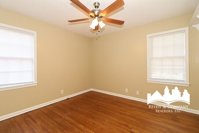 Building Photo - 2010 Tammwood Dr