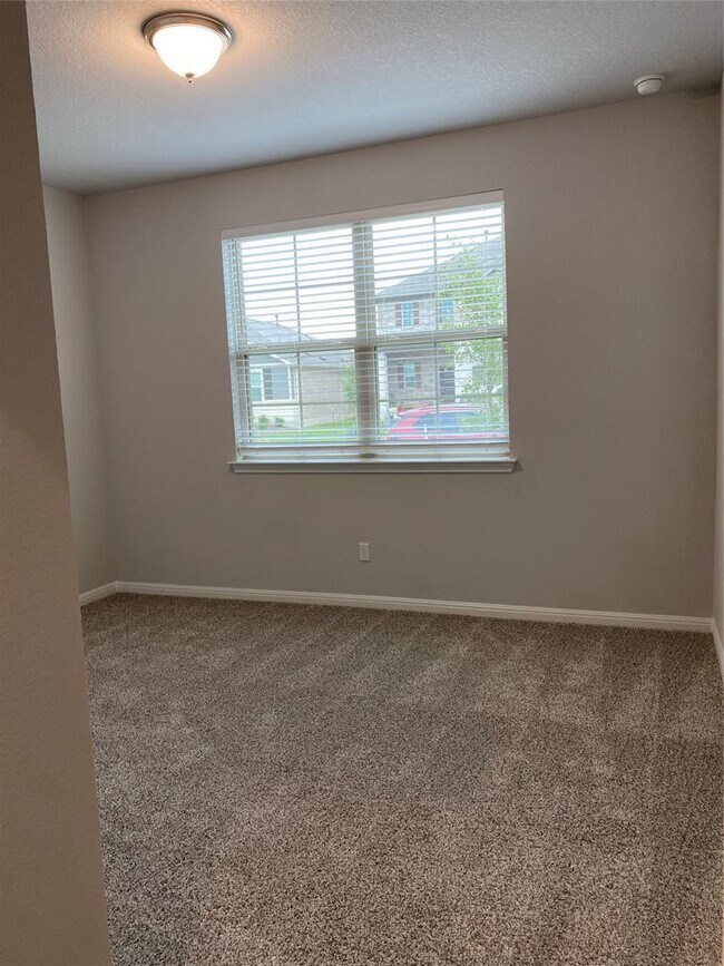 Building Photo - 1513 Whippletree Trl
