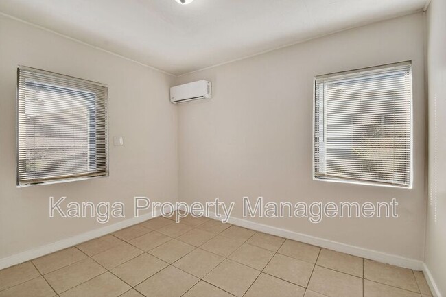 Building Photo - 1257 W 35th St