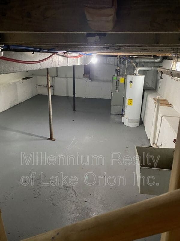 Building Photo - 46 W Strathmore Ave