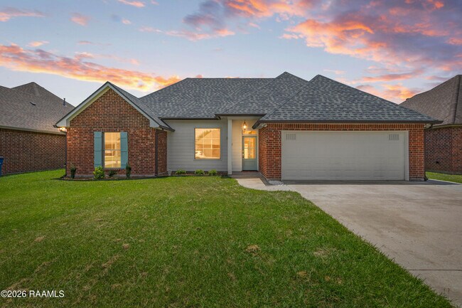 Building Photo - 206 Oak Hill Ln