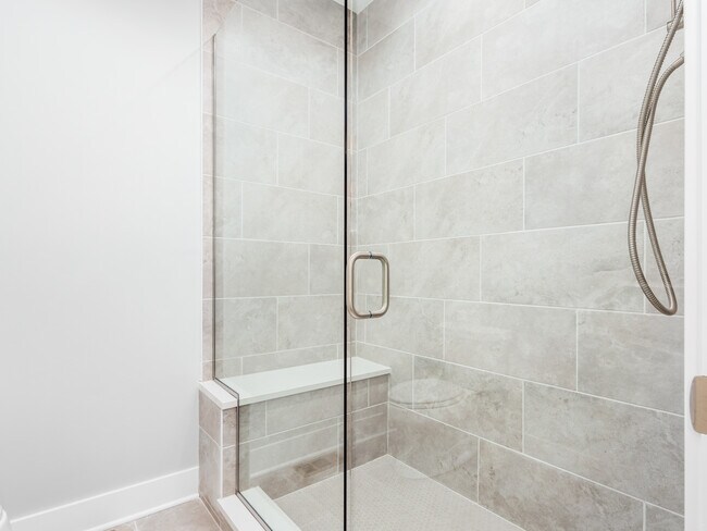 Building Photo - 928 Pullman Pl