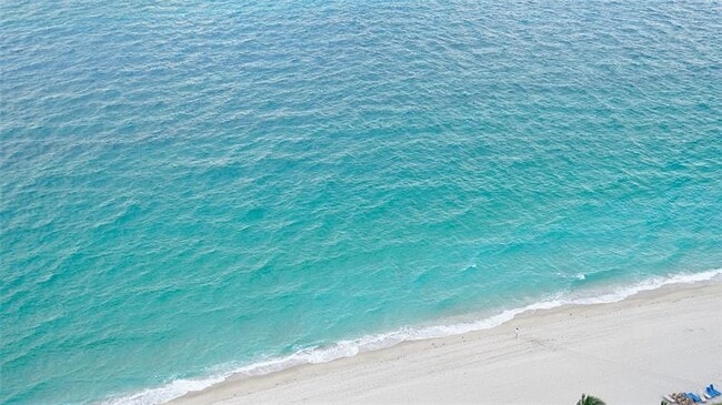 Building Photo - 4280 Galt Ocean Dr