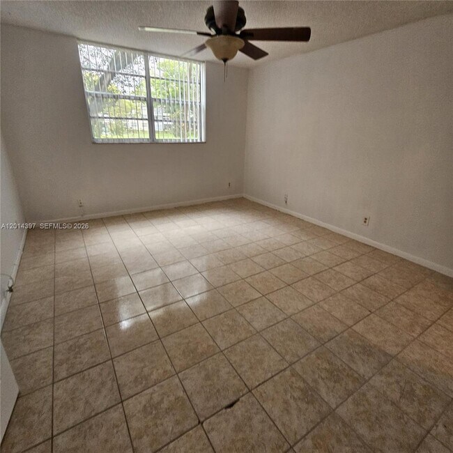 Building Photo - 3070 NW 48th Terrace