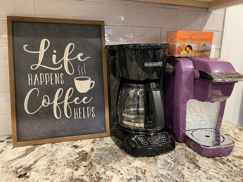 Keurig and automatic drip coffee maker - 11501 Five Cedars Rd