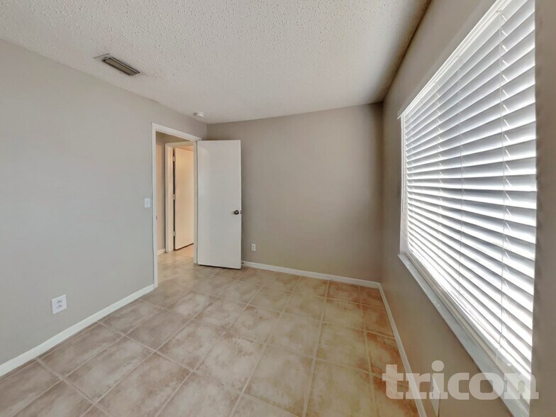 Building Photo - 13228 Pike Lake Dr