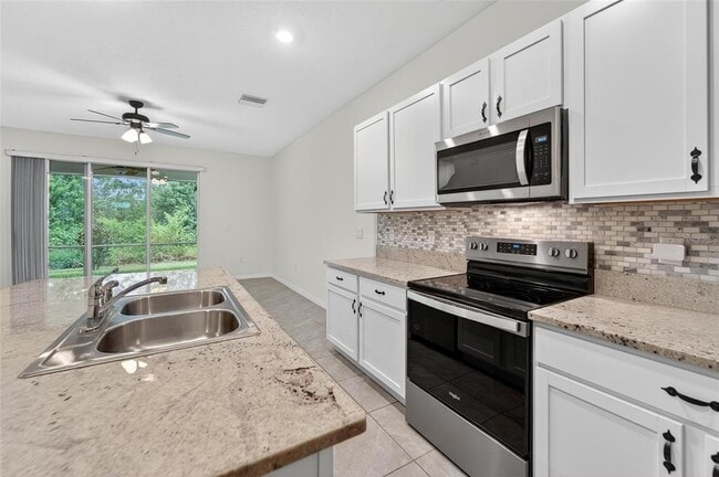 Building Photo - 5068 Captain Davis Dr
