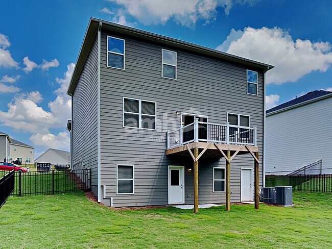 Building Photo - 6207 Bridlewood Ln