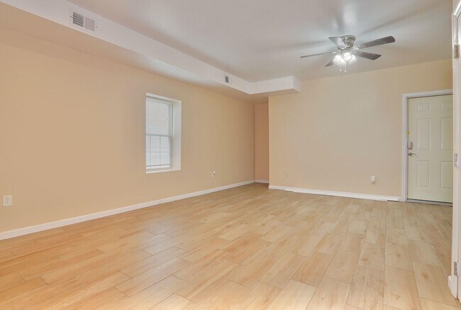 Building Photo - 249 Winfield Ave