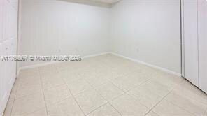 Building Photo - 6928 SW 39th St