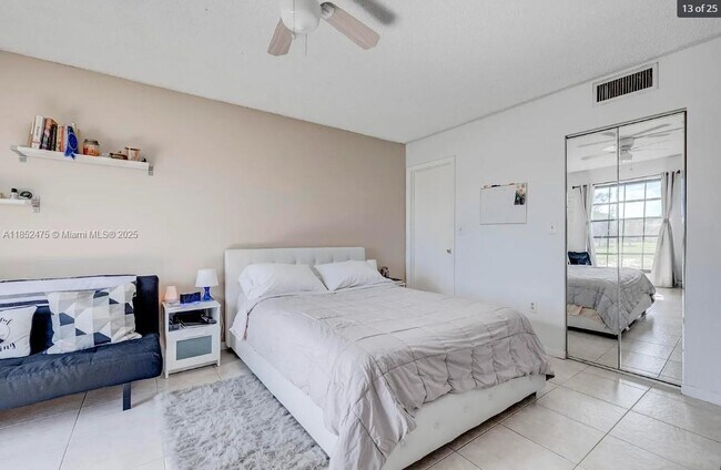 Building Photo - 5570 NW 44th St