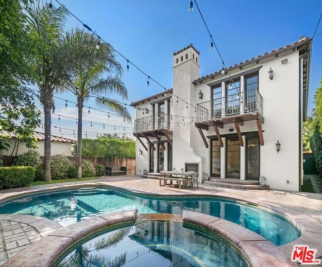 Building Photo - 6620 Lindenhurst Ave