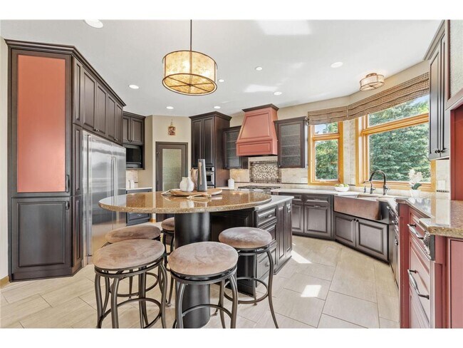 Building Photo - 6210 Deerwood Cir N