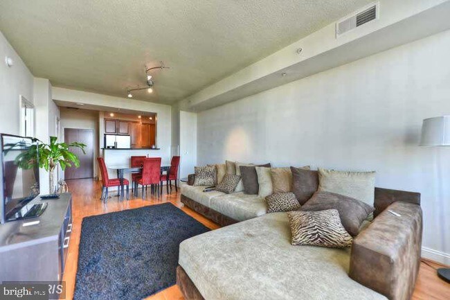 Building Photo - 11760 Sunrise Valley Dr