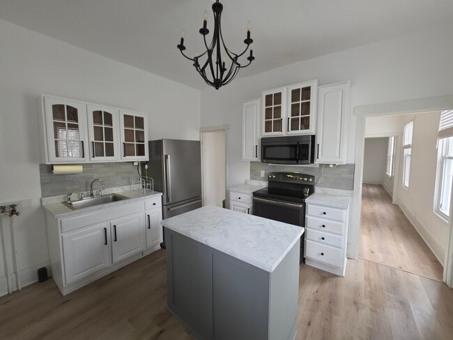 Building Photo - 818 Buckeye St