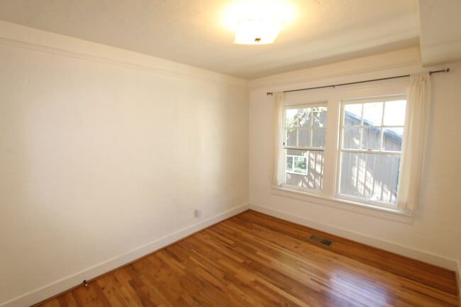 Building Photo - Charming 3BR Home Downtown | Hardwood Floors + In-Unit Washer/Dryer