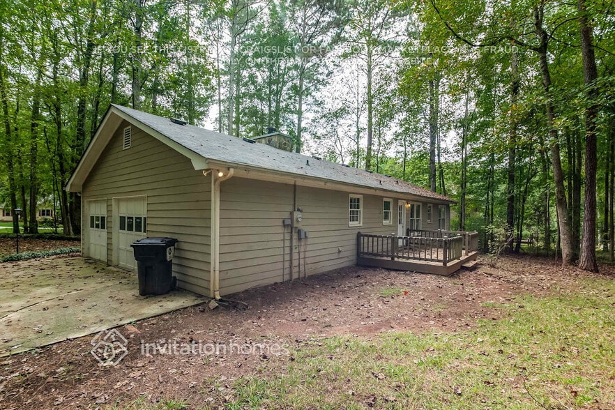 Building Photo - 155 Pilgrim Way