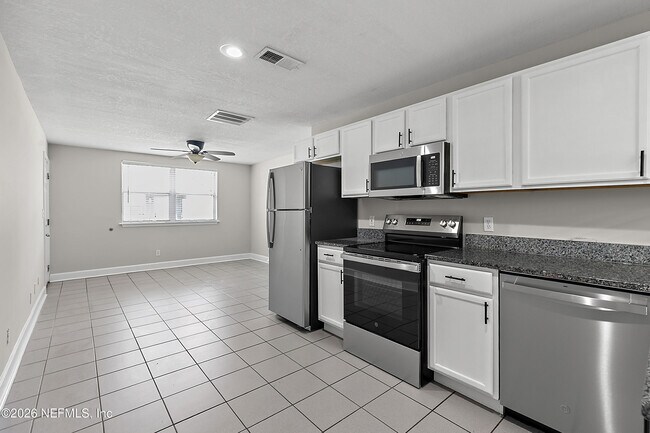Building Photo - 1511 4th St N