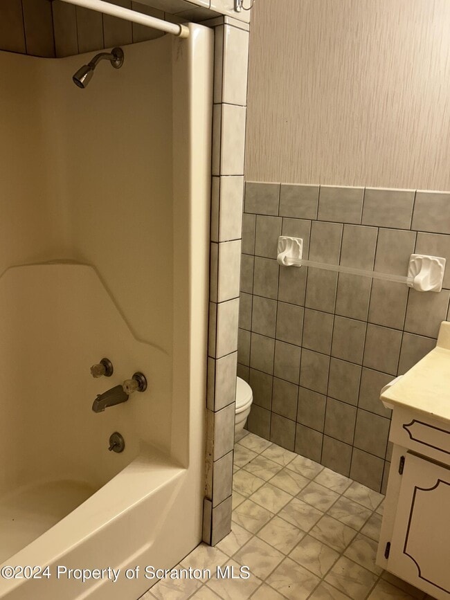 Building Photo - 80 Worth Church Rd