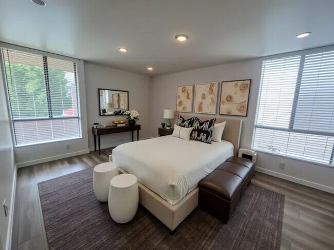 Building Photo - Spacious 2 Bedroom, 2 Bathroom, Canoga Park Condominium for Lease!