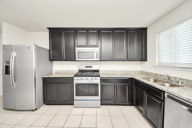Building Photo - 2710 Lapwing Dr.