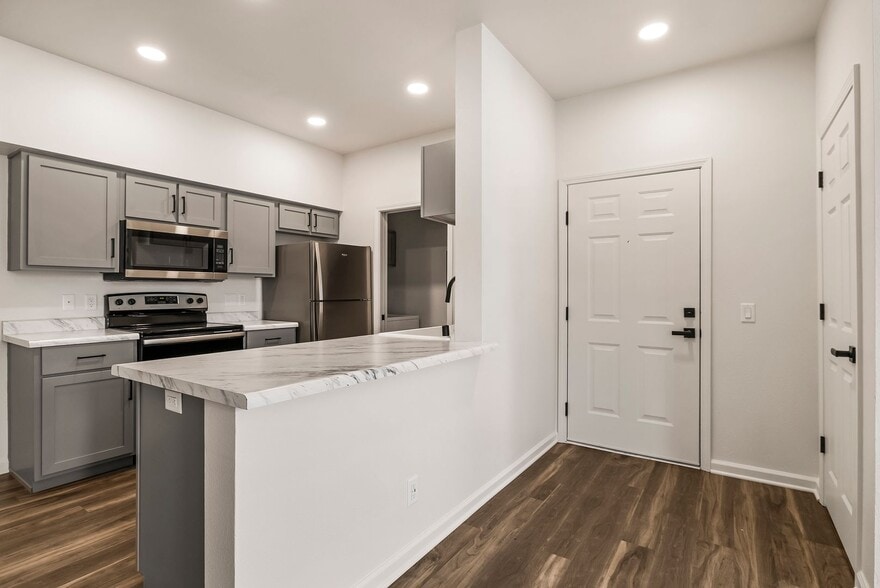 Interior Photo - Sterling Oaks Apartments