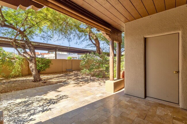 Building Photo - 12438 N Saguaro Blvd