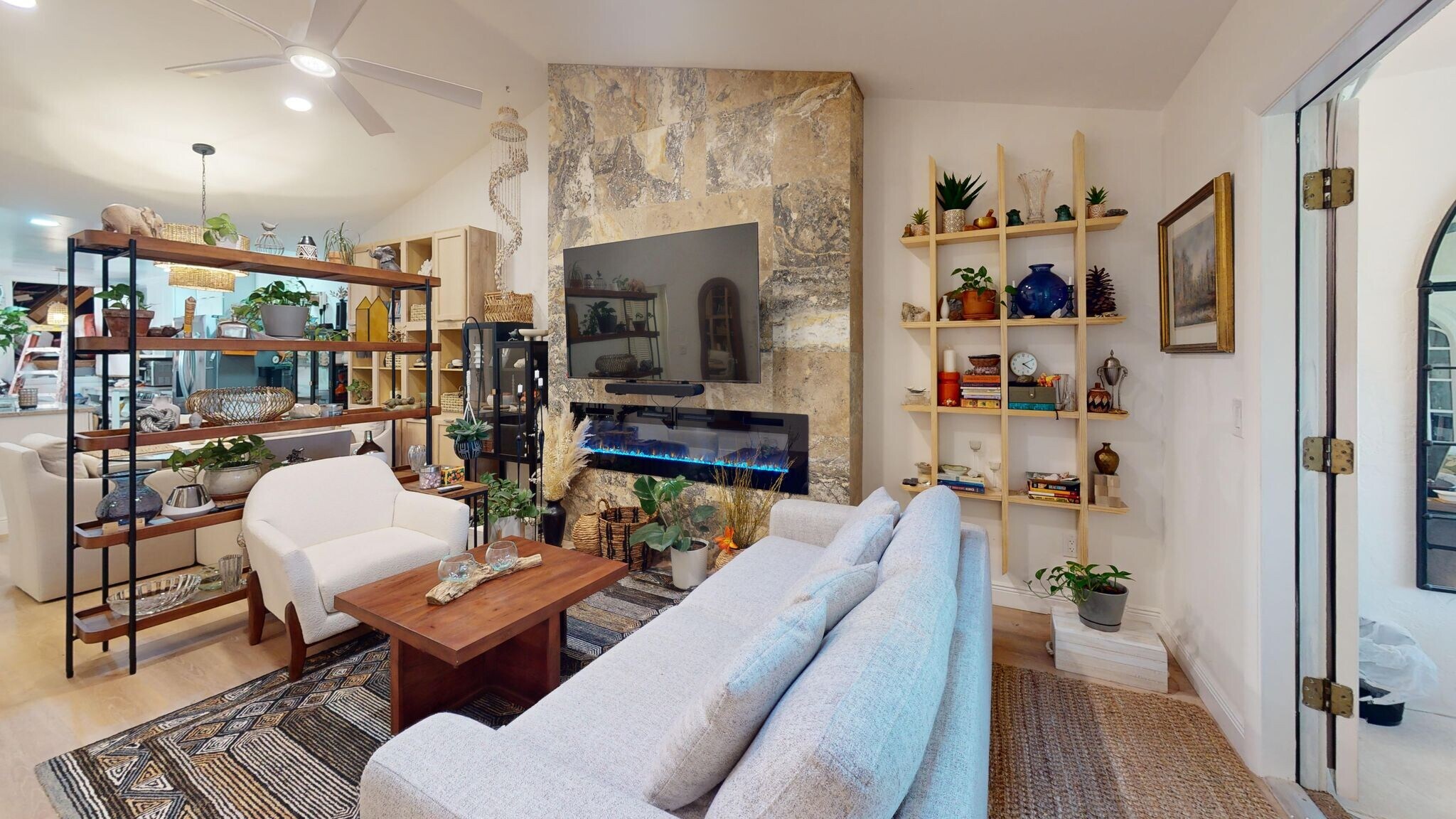 Building Photo - 385 E Hartford St