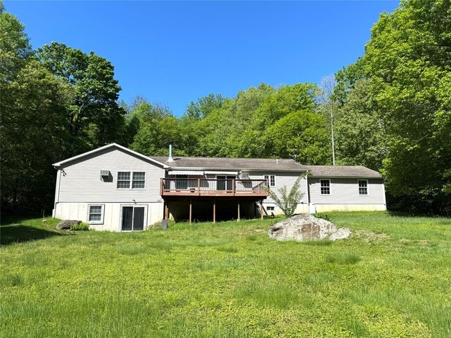 Building Photo - 26 Sallys Ln