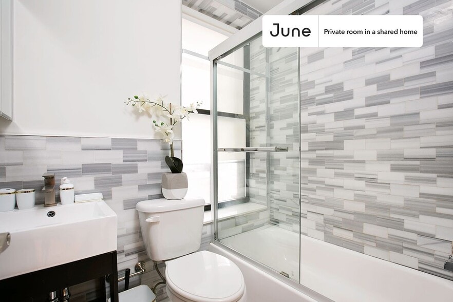 Building Photo - Room in Shared 3 bed/1.5 bath home in Central Harlem
