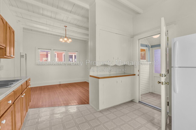 Building Photo - 140 18th St