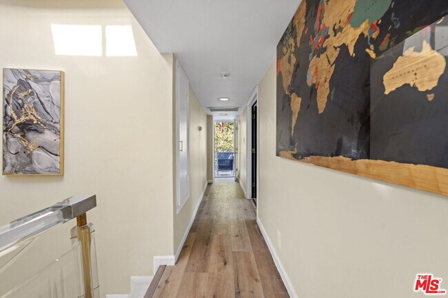 Building Photo - 9213 Warbler Way