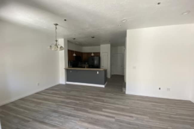 Building Photo - Newly Remodeled Three Bedroom House