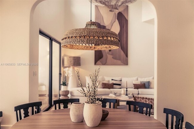 Building Photo - 90 Reserva De Golf