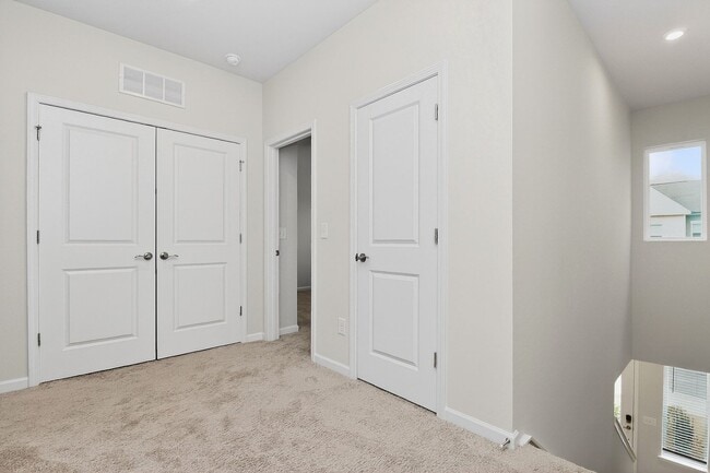 Building Photo - Brand NEW Townhome for RENT!
