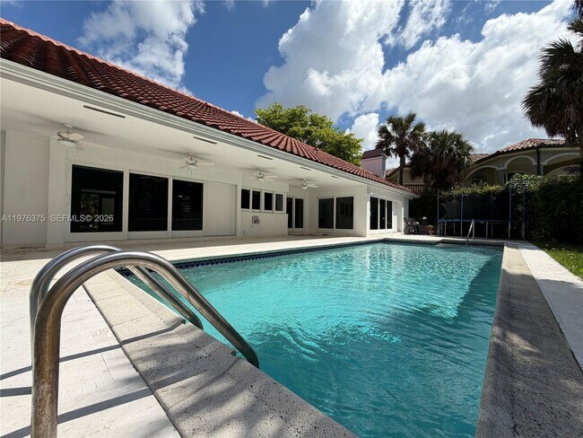 Building Photo - 4934 NW 94th Doral Pl